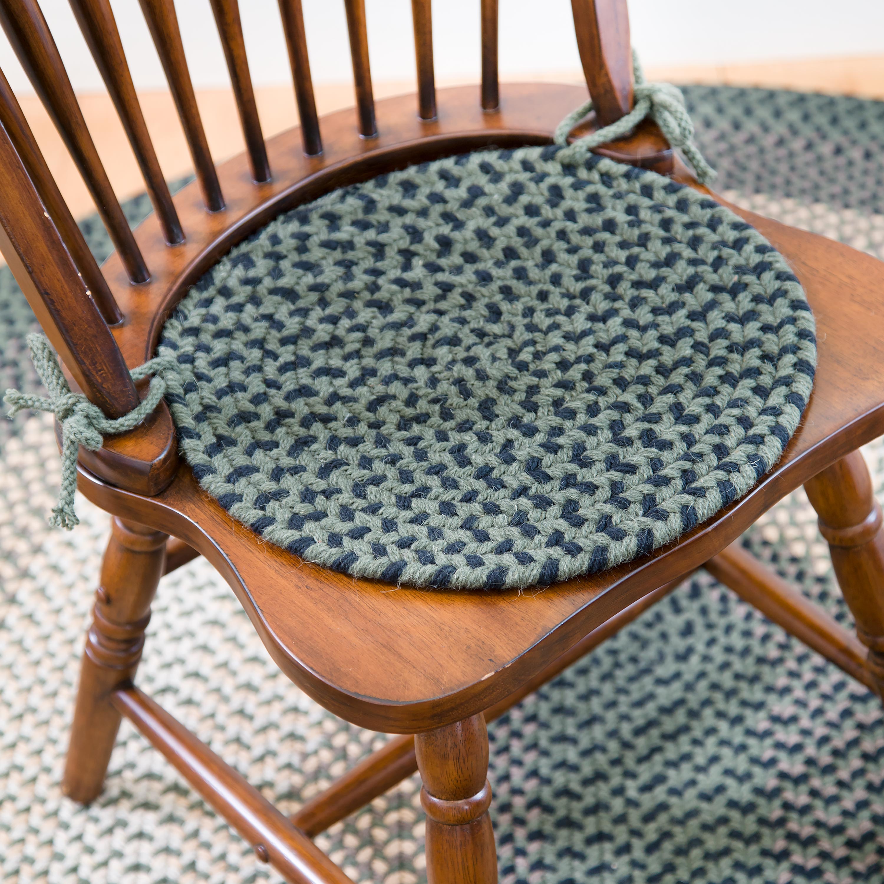 USA-Made Wool Braided Virginia Chair Pad, 15" dia.