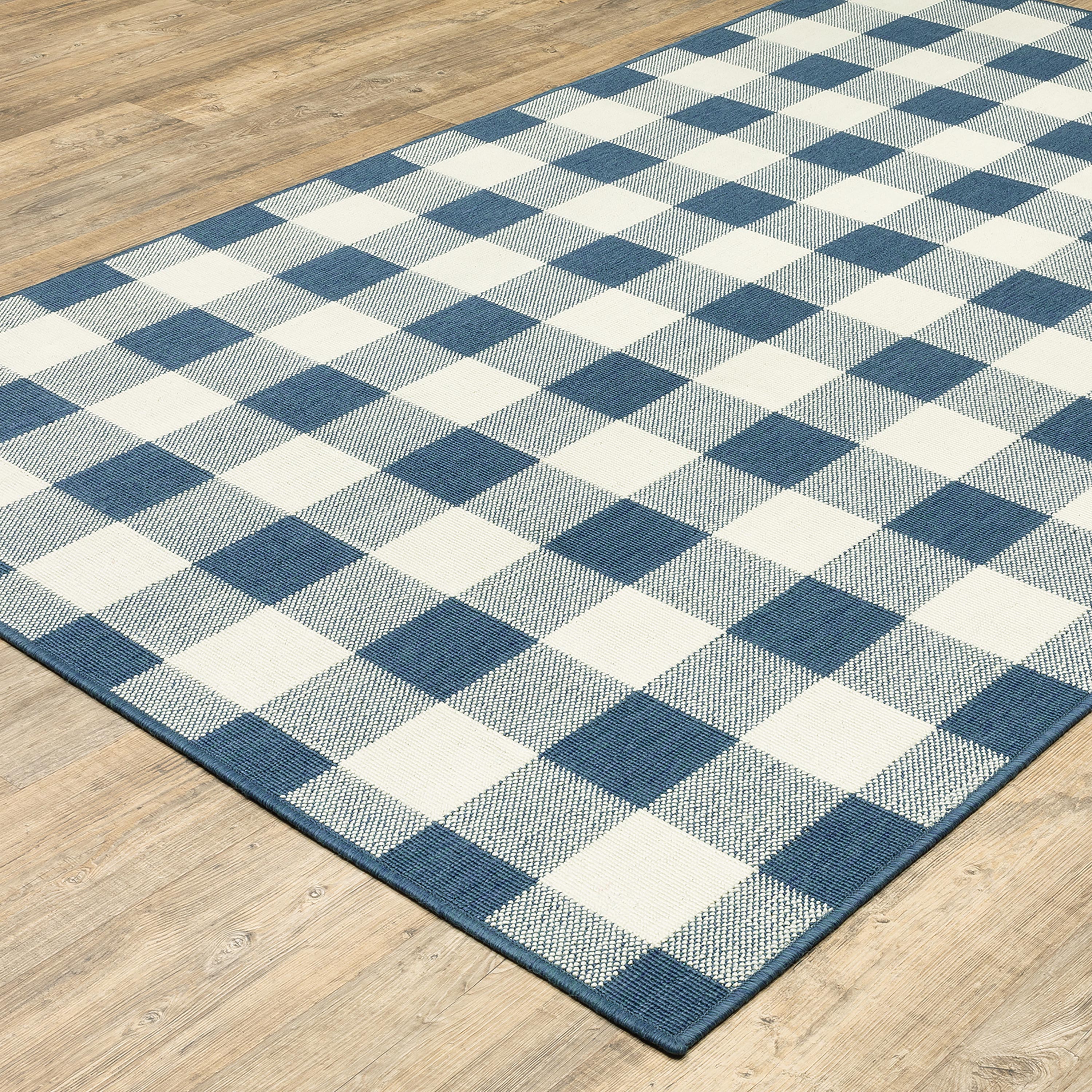 Buffalo Plaid Indoor and Outdoor Polypropylene Rug, 8'6" x 13'