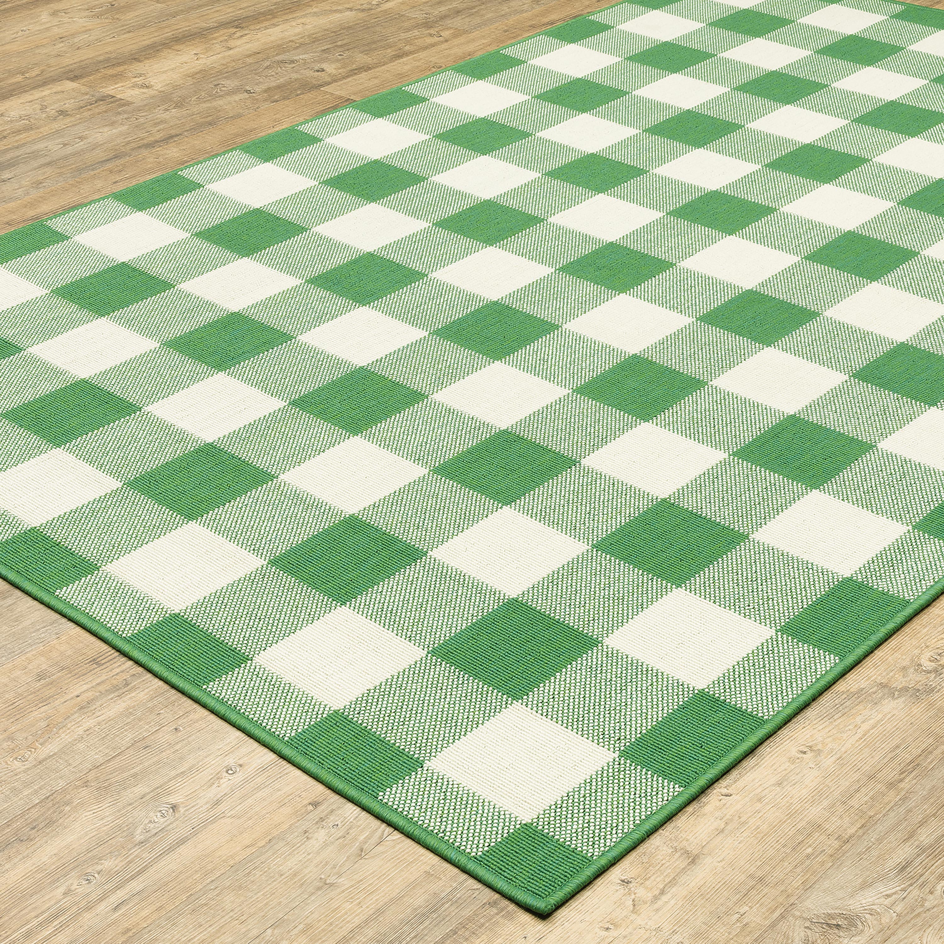 Buffalo Plaid Indoor and Outdoor Polypropylene Rug, 8'6" x 13'