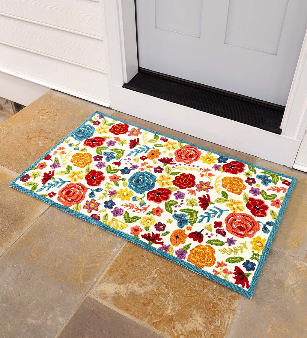 Indoor/Outdoor Spring Flowers Polypropylene Accent Rug