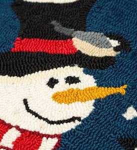 Indoor/Outdoor Hooked Snowman with Winter Birds Accent Rug