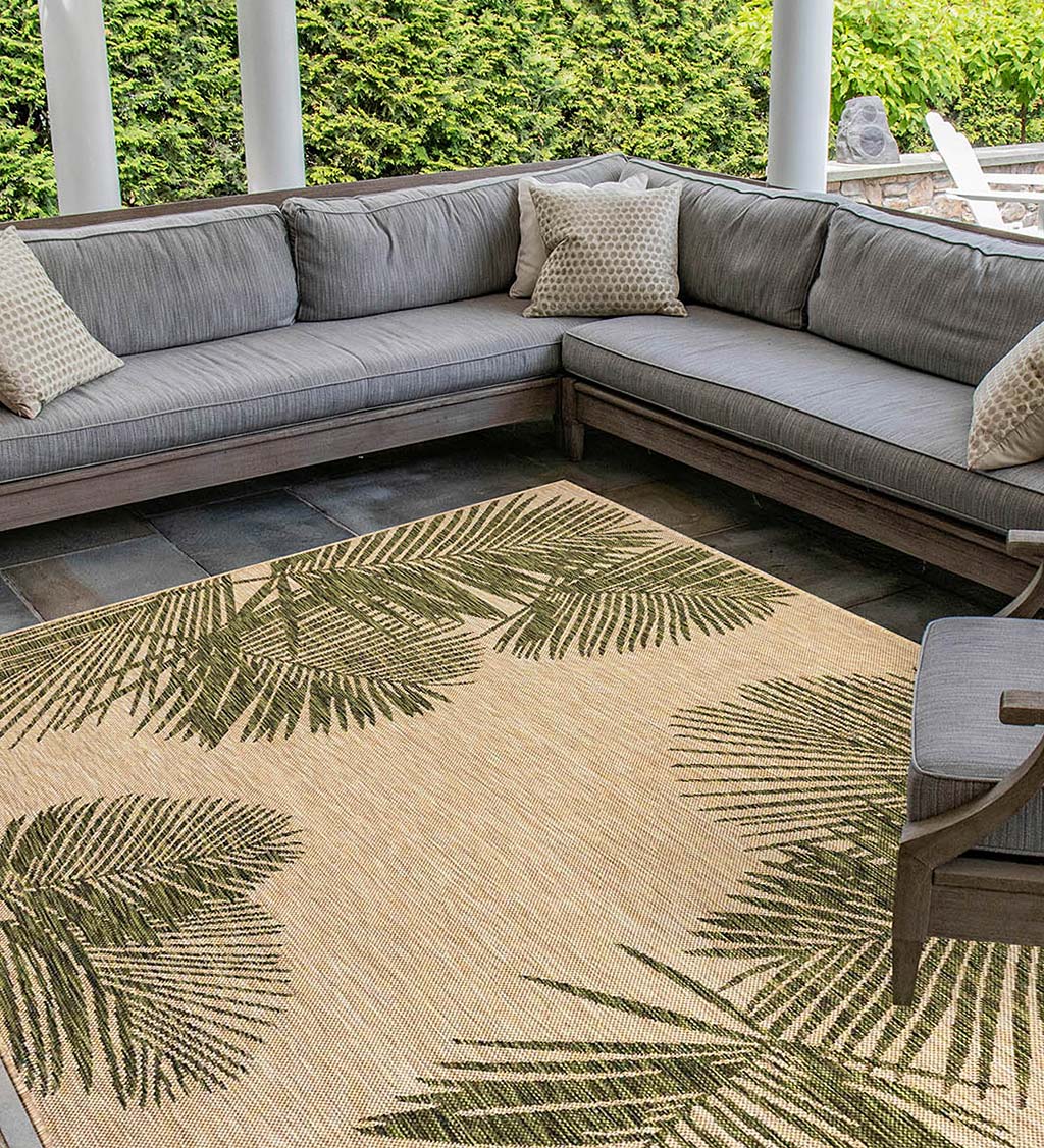 Indoor/Outdoor Textured Palms Polypropylene Rug