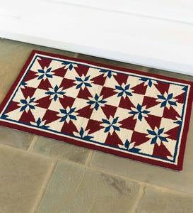 Indoor/Outdoor Hooked Americana Accent Rug