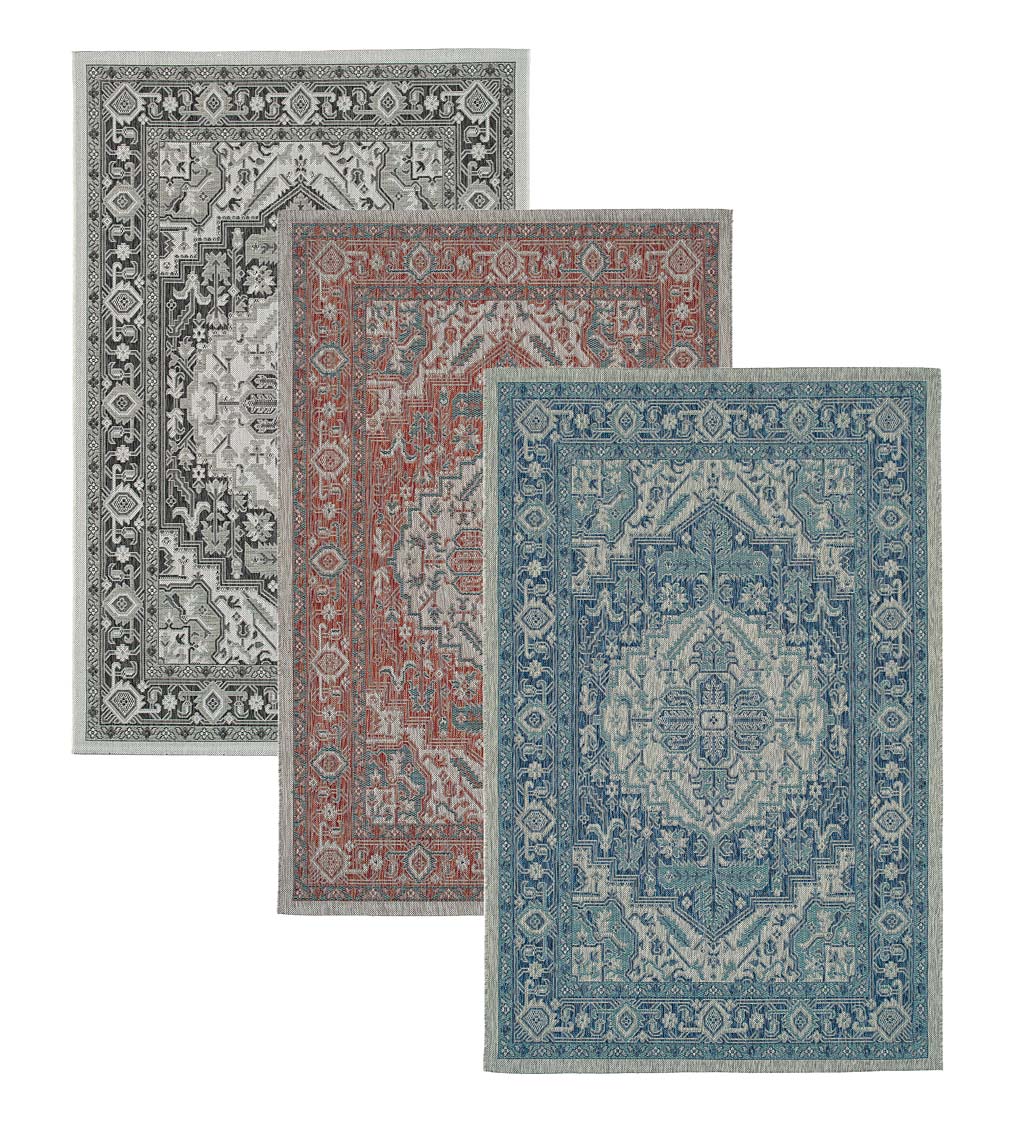 Indoor/Outdoor Lake Placid Damask Polypropylene Rug