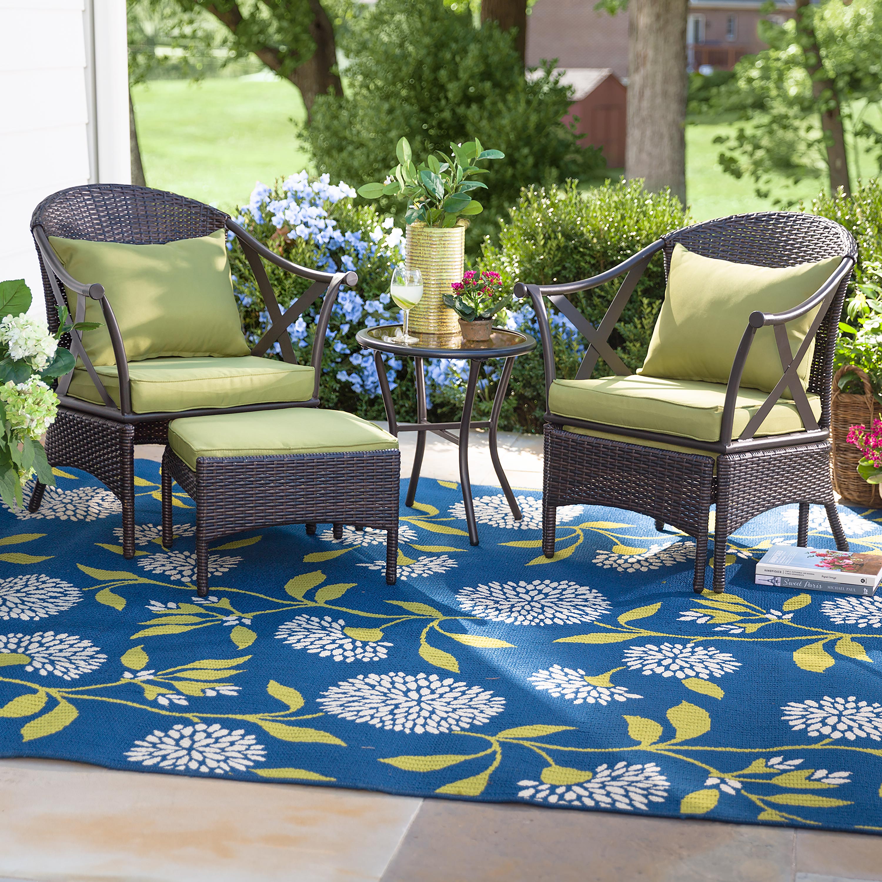 Floral Surry Indoor/Outdoor Polypropylene Area Rug