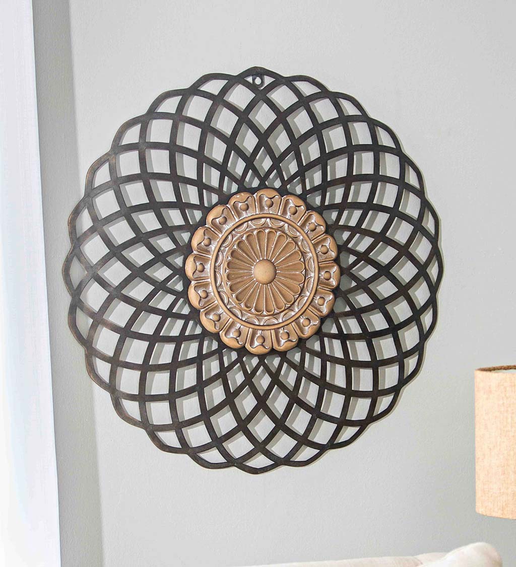 Spirograph Medallion Wall Décor