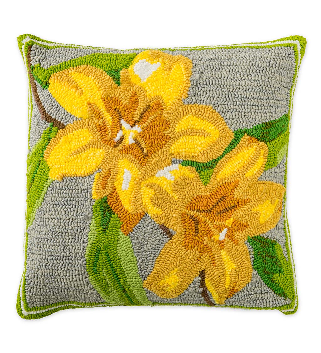 Indoor/Outdoor Yellow Jasmine Hooked Polypropylene Throw Pillow