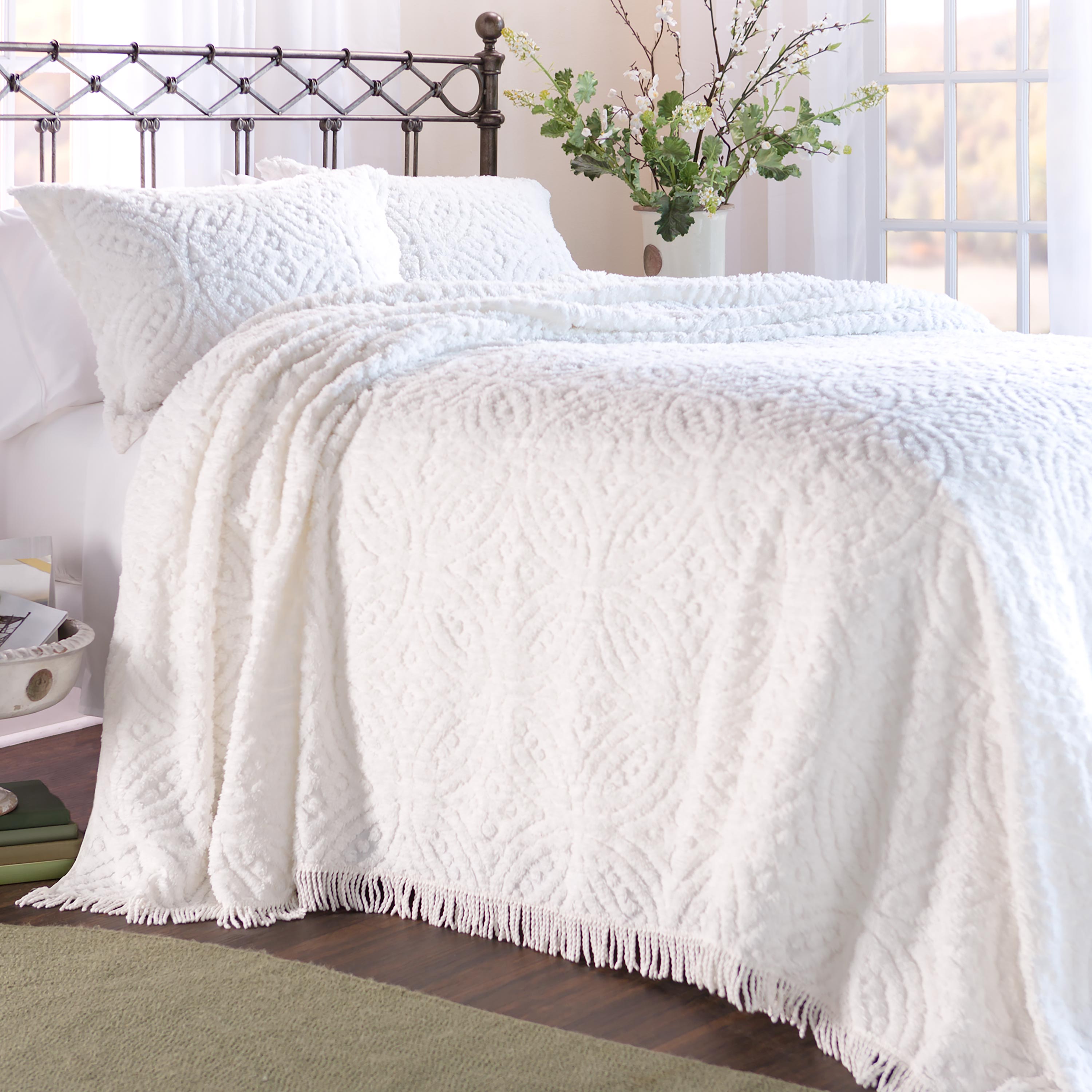 Wedding Ring Tufted Chenille Bedspread and Shams | Plow & Hearth