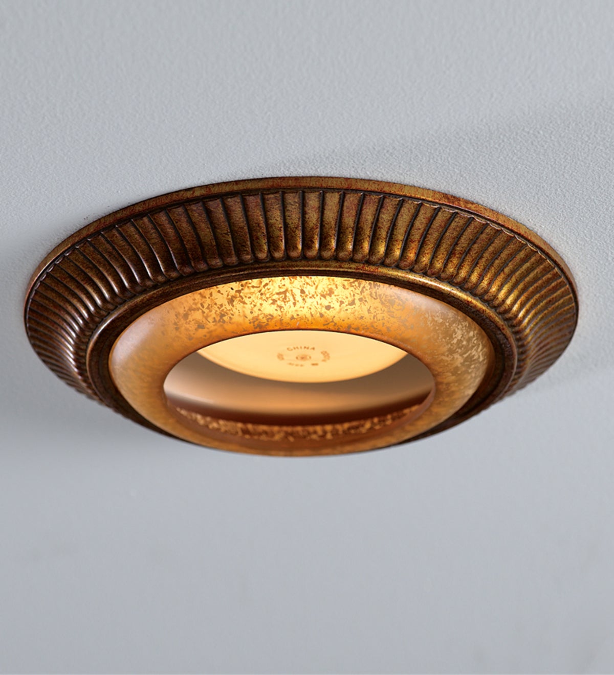 Recessed Light Cap Ring with Fluted Trim