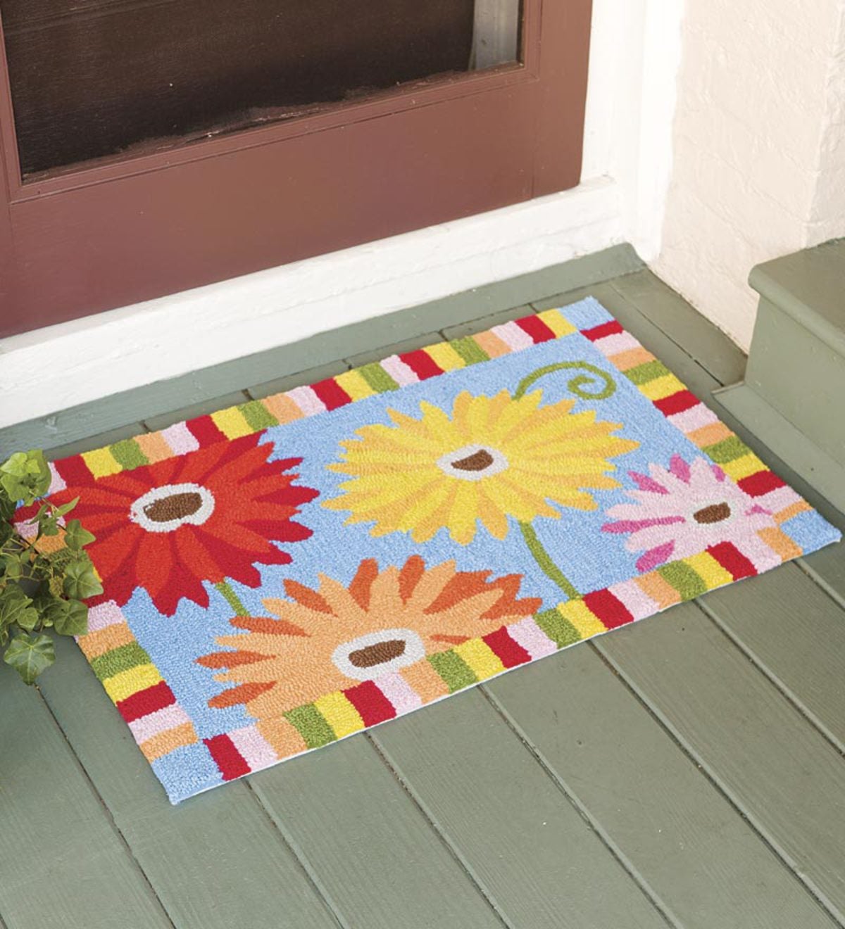 Colorful, Washable Hand-Hooked Polyester Gerber Daisy Accent Rug