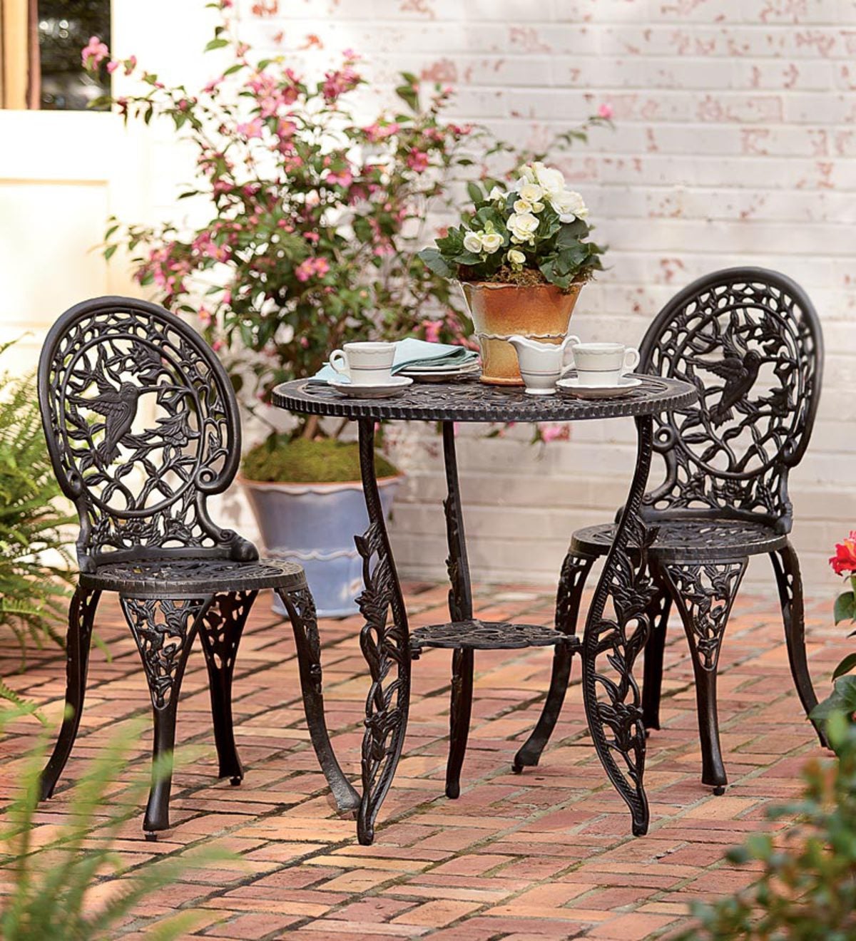 Aluminum Table and Chairs Hummingbird Bistro Set