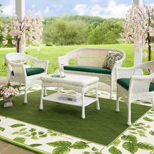 Indoor/Outdoor Green Leaves Rug