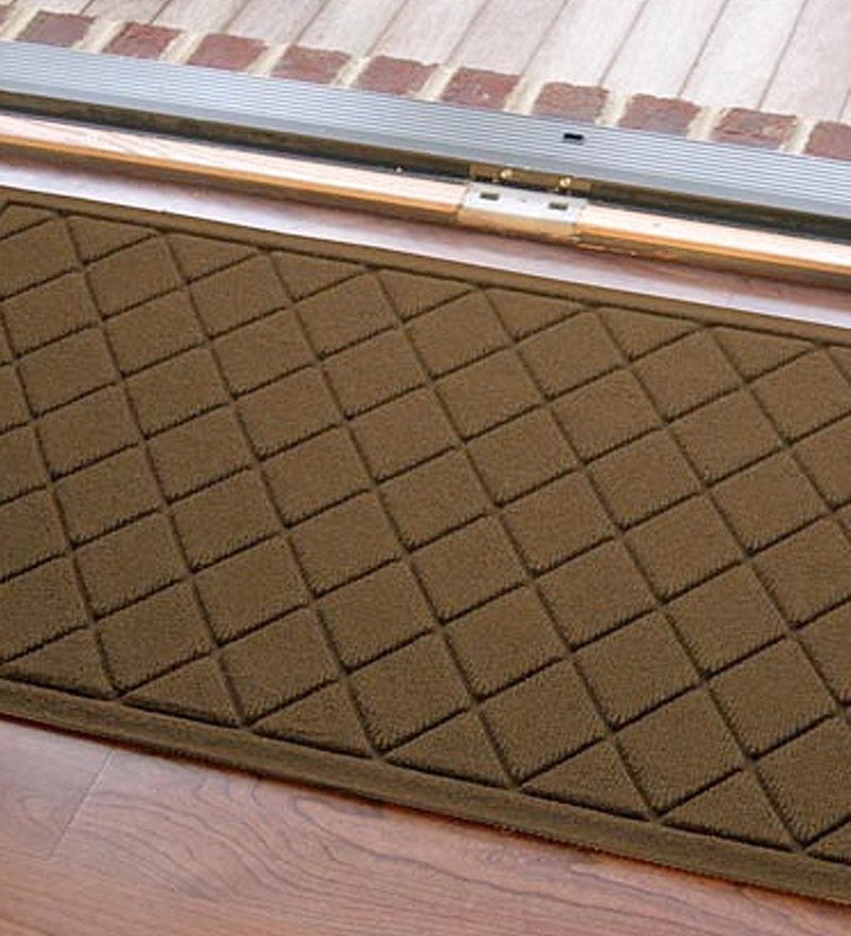 22-1/2”W x 35-1/4”L Medium Diamond Waterhog Doormat - Dark Brown