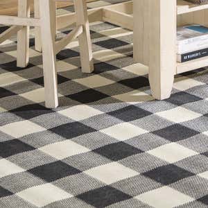 Buffalo Plaid Indoor and Outdoor Polypropylene Rug, 8'6" x 13'