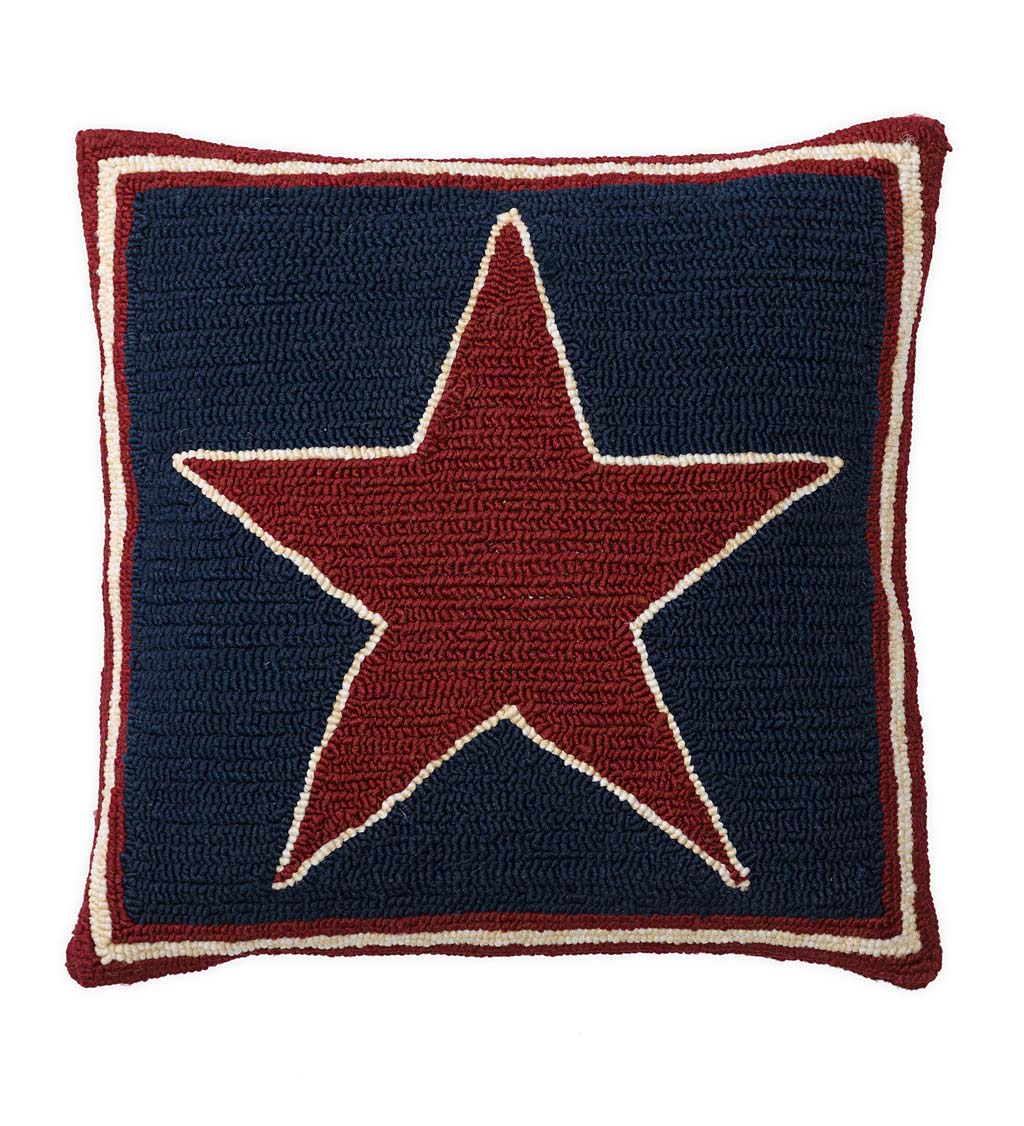 Indoor/Outdoor Hooked Polypropylene Patriotic Star Throw Pillow