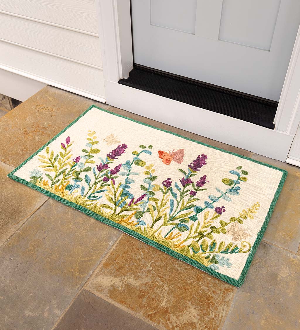 Indoor/Outdoor Flutter Garden Scene Hooked Polypropylene Accent Rug