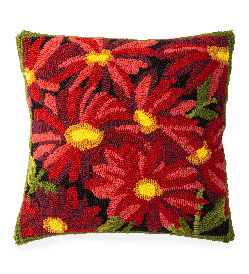 Indoor/Outdoor Chrysanthemum Hooked Throw Pillow