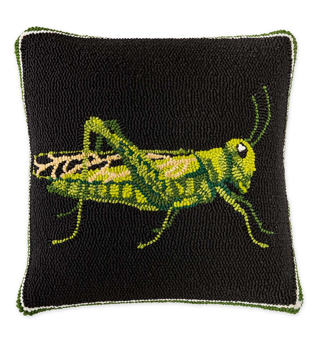 Indoor/Outdoor Grasshopper Hooked Throw Pillow