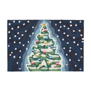 Indoor/Outdoor Hand-Hooked Christmas Tree Accent Rug