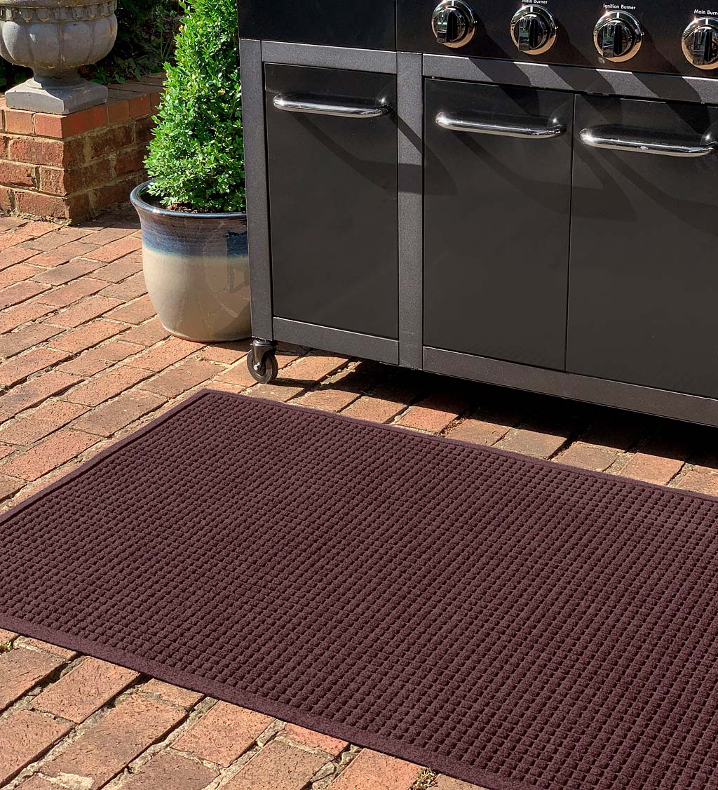 Waterhog Square Pattern Grill Mat - Bordeaux