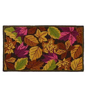 Indoor/Outdoor Scattered Leaves Hooked Polypropylene Accent Rug