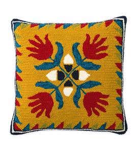 Indoor/Outdoor Hooked Ansley Appliqué Throw Pillow