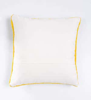 Indoor/Outdoor Hooked Polypropylene Lemon Throw Pillow