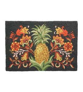 Hand-Hooked Wool Pineapple Accent Rug