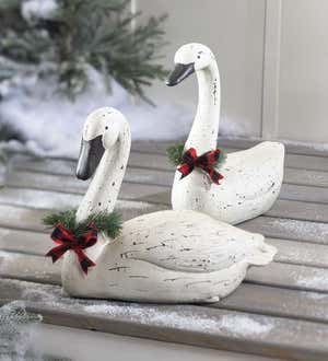 Hand-Painted Holiday Swan Statue with Wreath