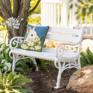 Indoor/Outdoor Hooked Polypropylene Bunny Throw Pillow