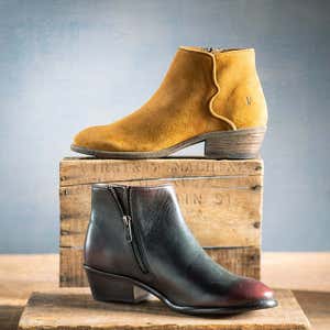 Frye Carson Piping Boots