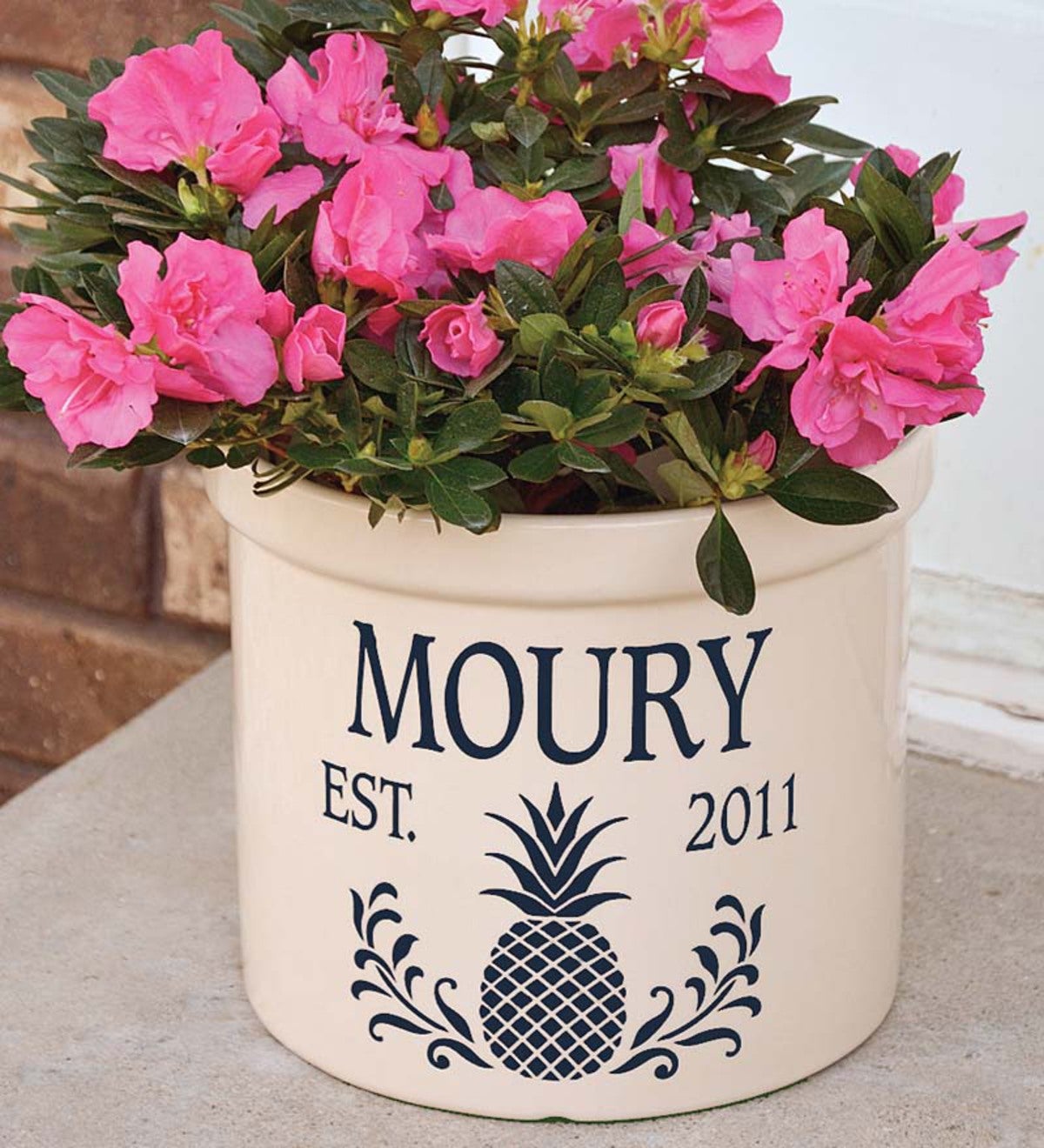 Pineapple Personalized Crock With Name And Year - Black