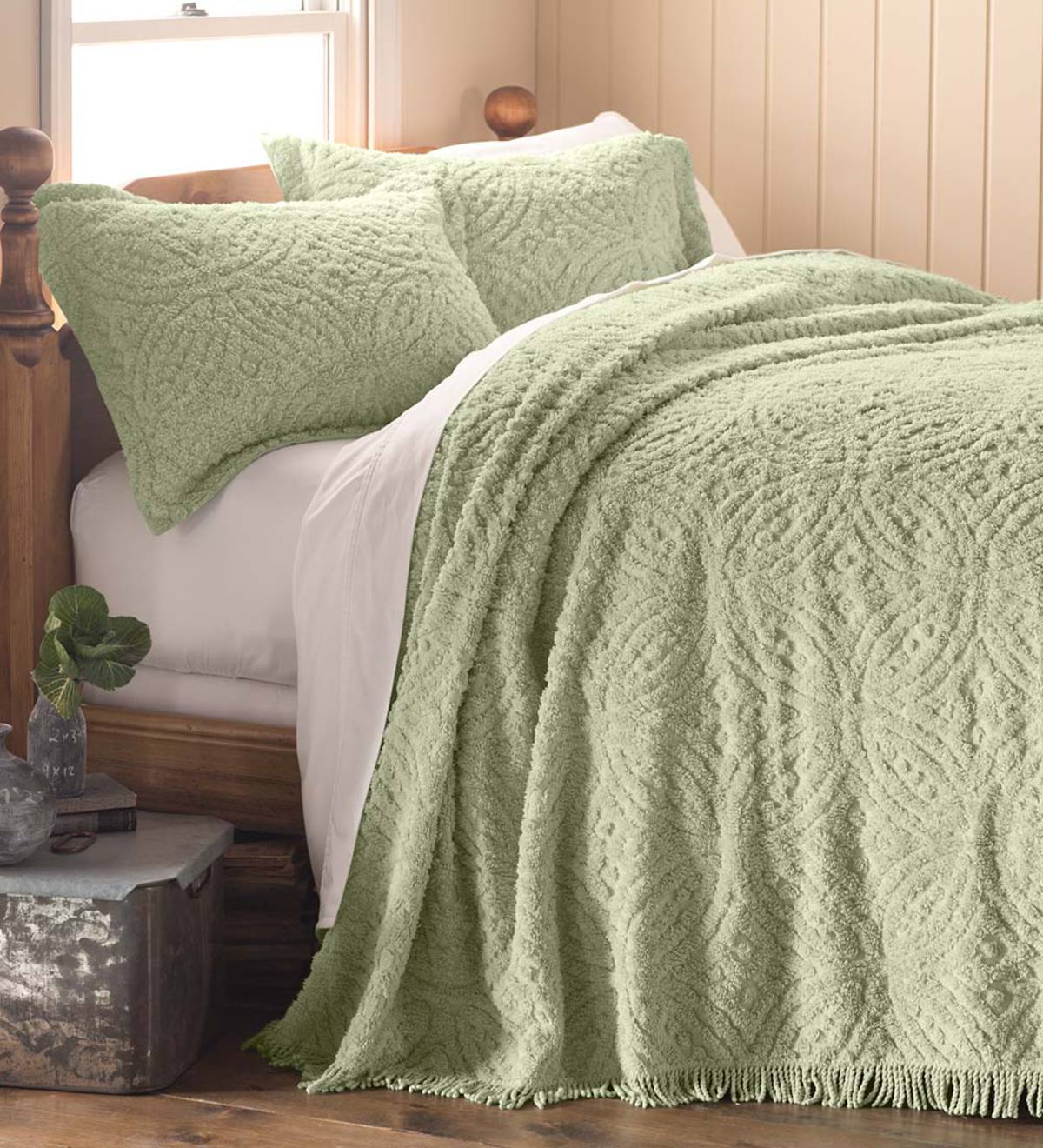 Sale! Twin Wedding Ring Tufted Chenille Bedspread