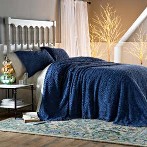 Wedding Ring Tufted Chenille Bedspread and Shams