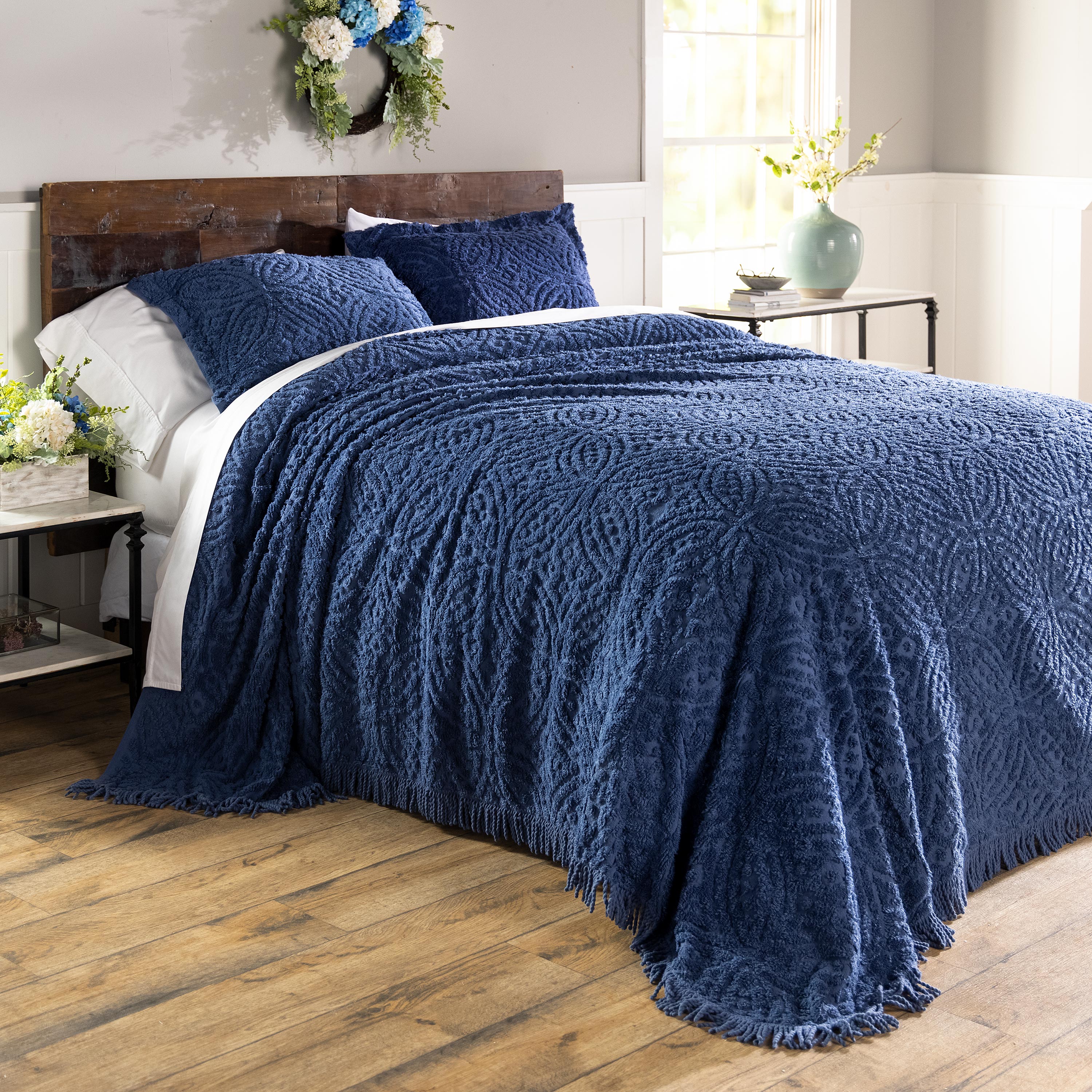 Wedding Ring Tufted Chenille Bedspread and Shams