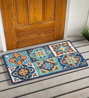 Indoor/Outdoor Tile-Inspired Hooked Polypropylene Accent Rug