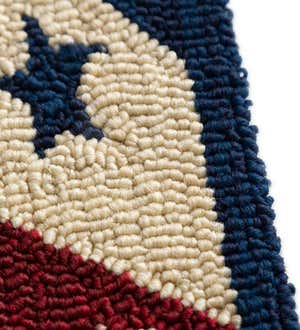 Indoor/Outdoor Stars & Stripes Polypropylene Hooked Rug