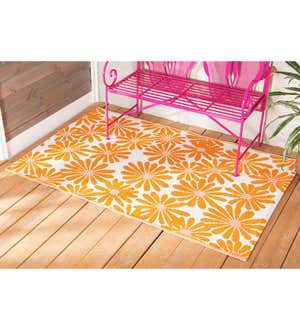 Indoor/Outdoor Orange Floral Polypropylene Reversible Accent Rug