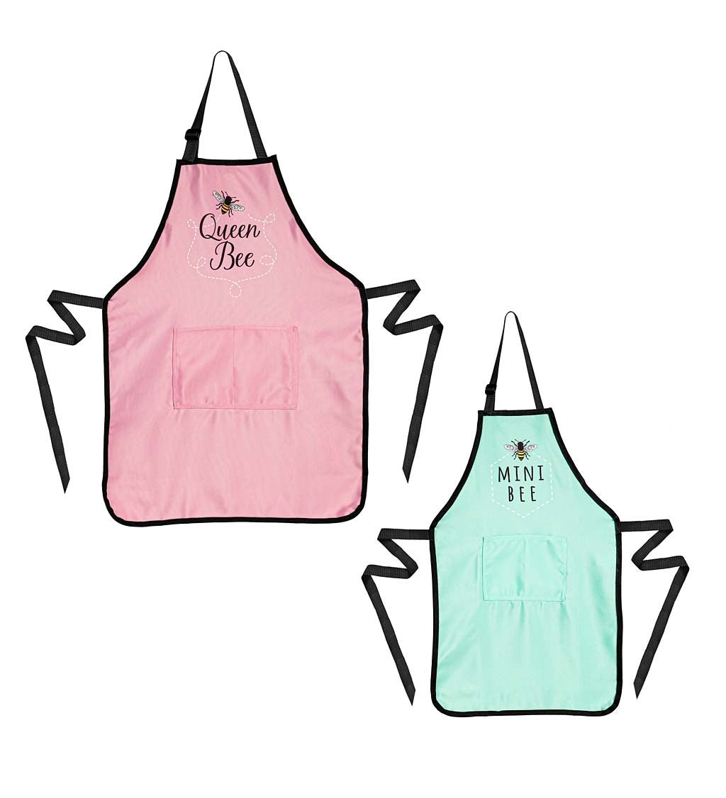 Mommy and Me Aprons, Set of 2 swatch image