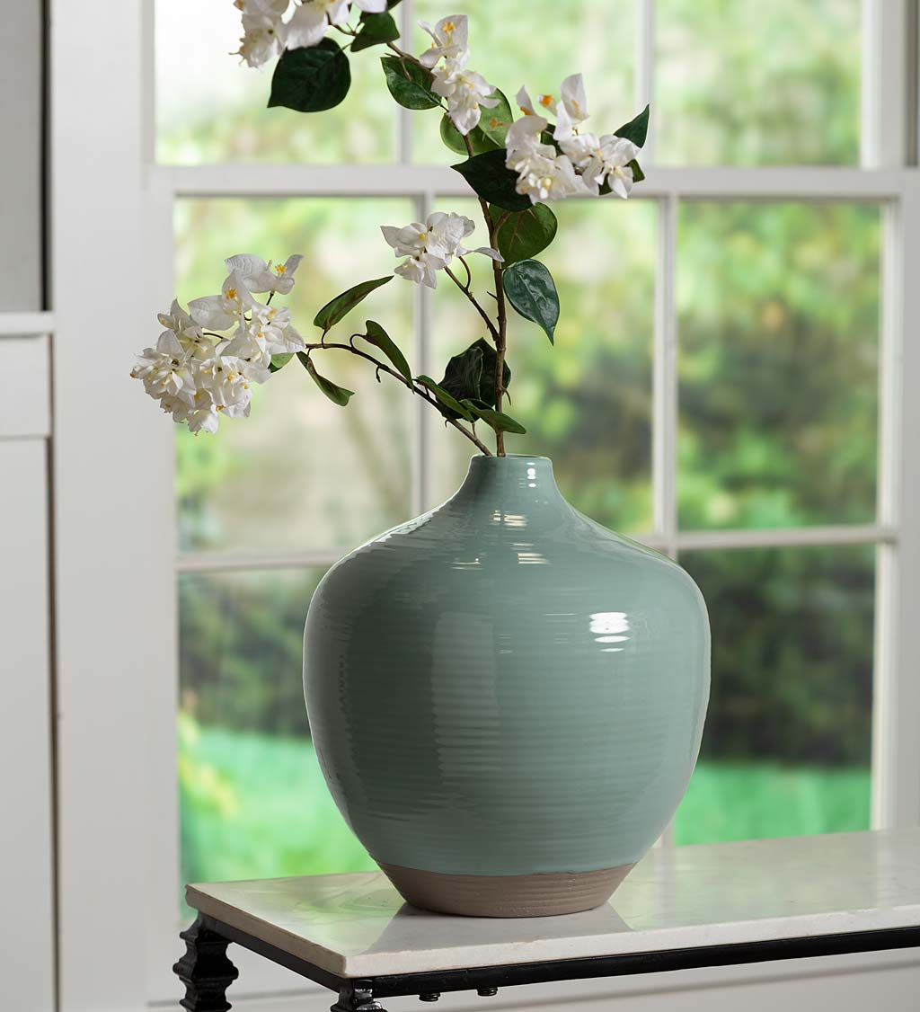 Handmade Wythe Blue Medium Round Clay Alexandria Vase