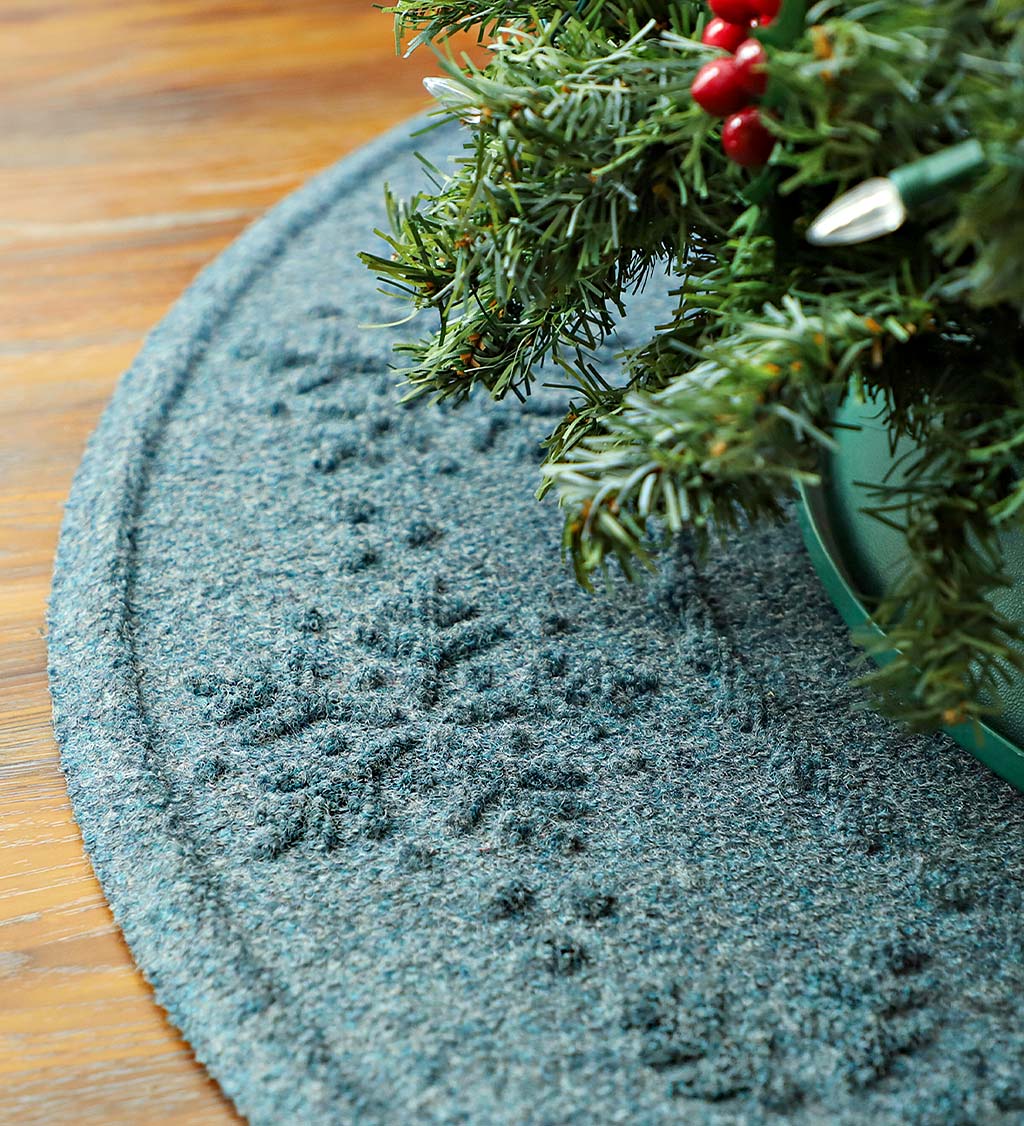 Waterhog Spill-Proof Snowflake Christmas Tree Mat