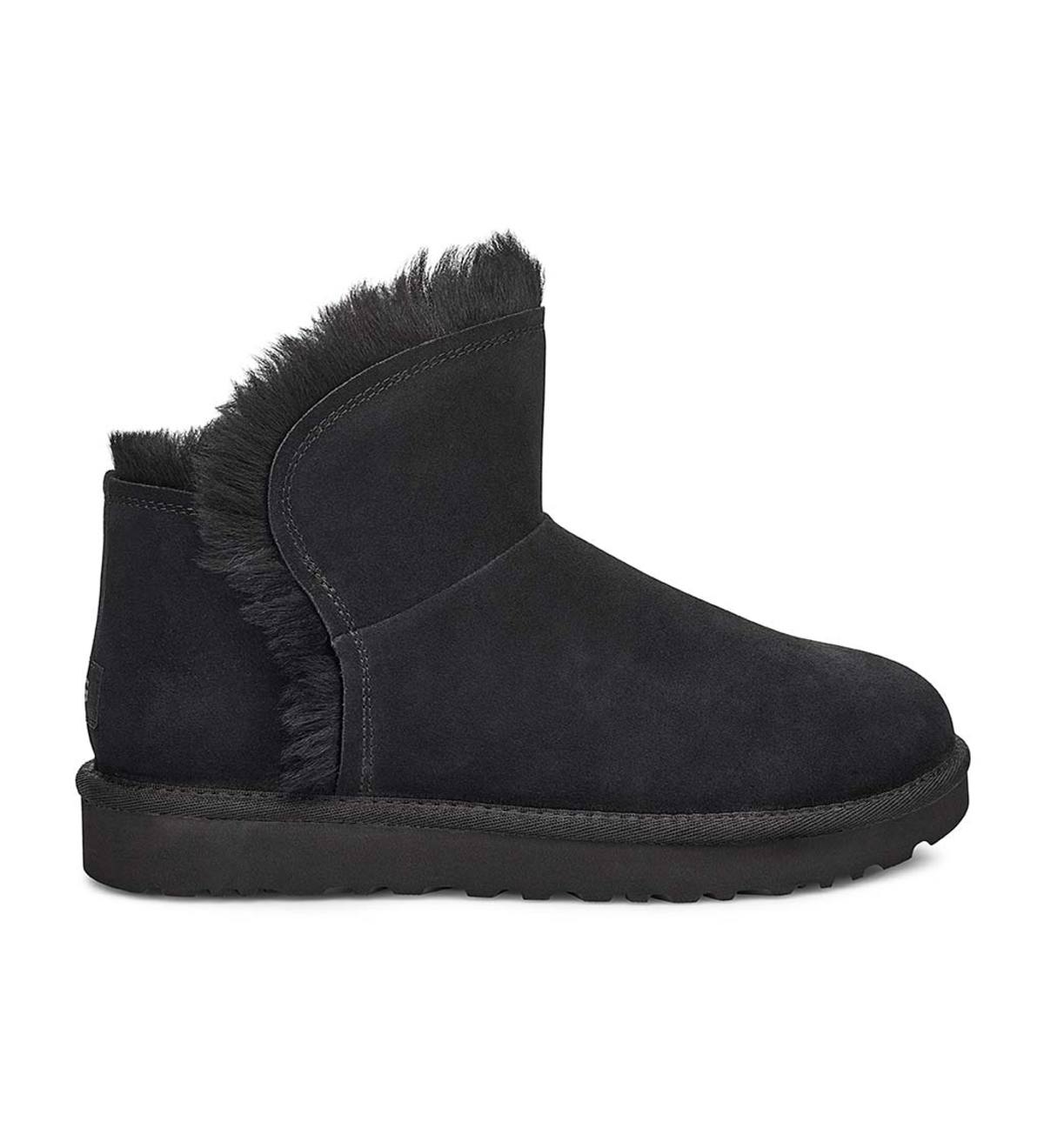 black ugg boots size 6